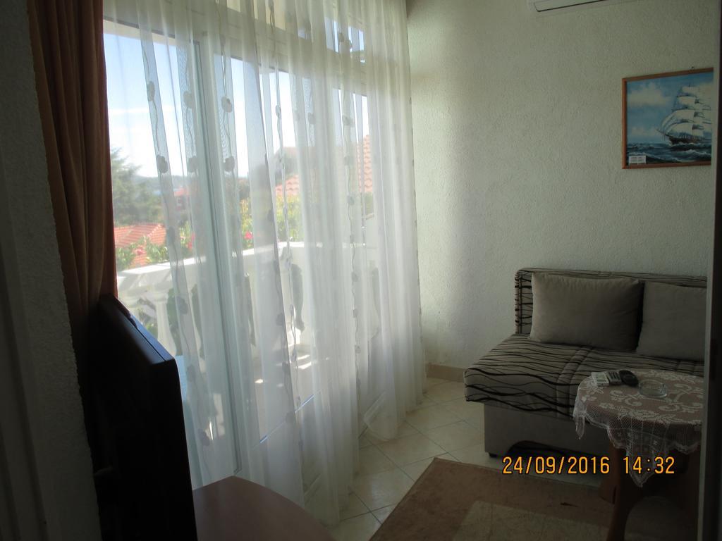 Apartments Katarine Zrinske Vodice Buitenkant foto