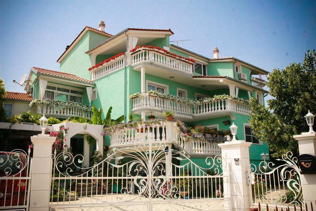 Apartments Katarine Zrinske Vodice Buitenkant foto