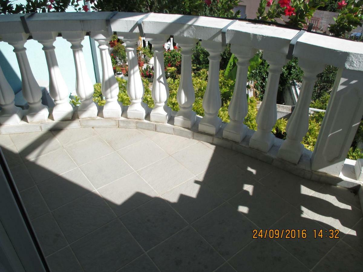 Apartments Katarine Zrinske Vodice Kamer foto